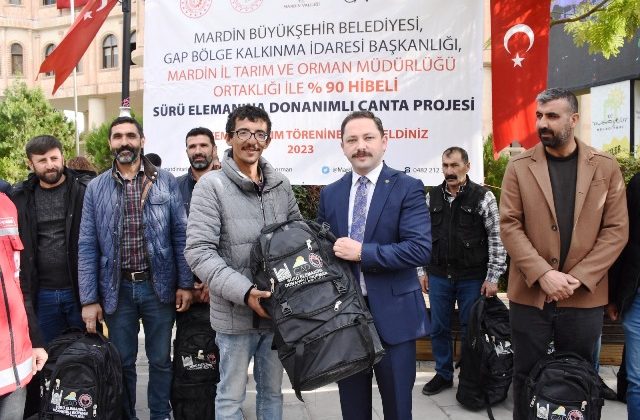 Nusaybin’de Sürü Elemanlarına Ekipman Desteği