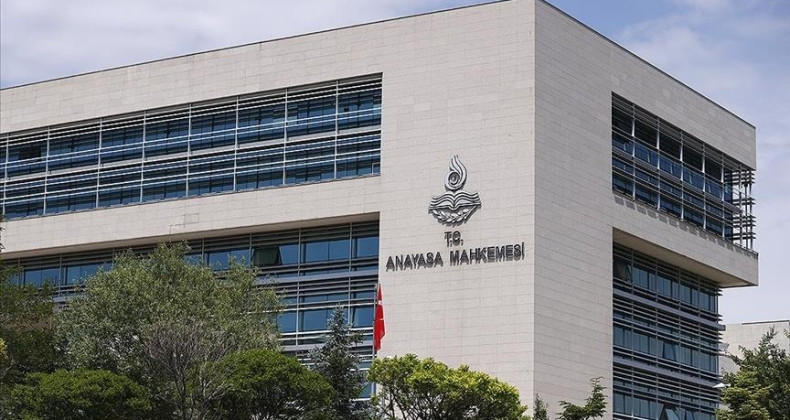 Daire başkanları, fakülte dekanları, enstitü ve yüksekokul müdürleri sendika üyesi olabilecek