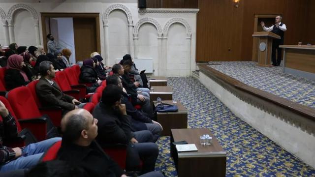 Prof. Dr. Enbiya Yıldırım Öğrencilerle Buluştu