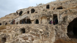 Tarihi mağaralar turizme hizmet ediyor