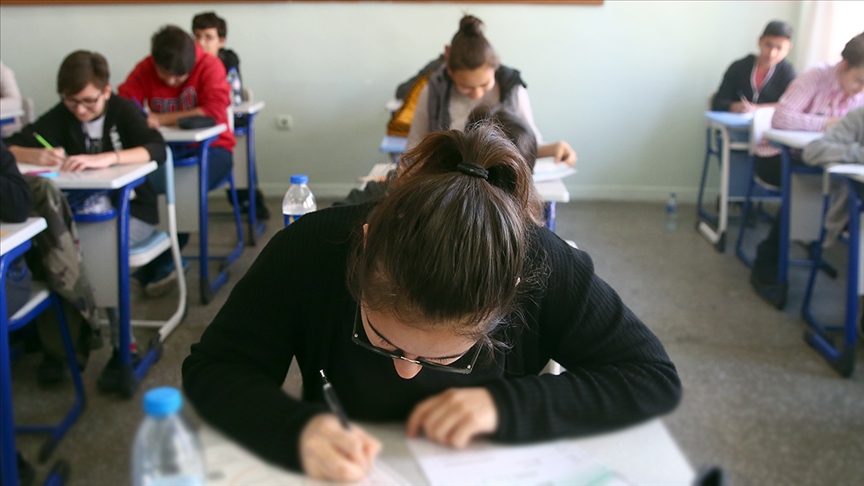 Milli Eğitim Bakanlığınca (MEB) ülke genelindeki ilk ortak yazılı sınav,