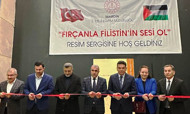 “Fırçanla Filistin’in Sesi Ol” Resim Sergi Açıldı