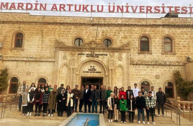 Şırnaklı Öğrenciler Mardin’i gezdi