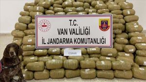 içişleri Bakanı Ali Yerlikaya, 45 ilde düzenlenen “NARKOGÜÇ-43” operasyonlarında, 305