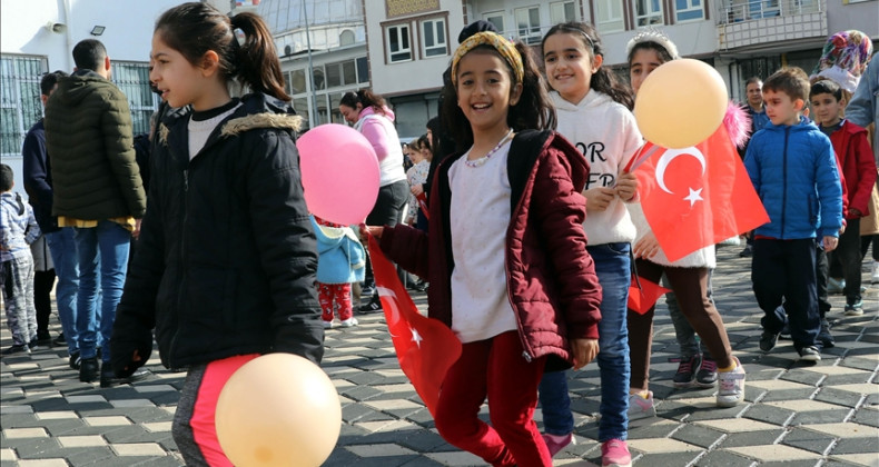 Okullarda karne öncesi “kış şenliği” etkinlikleri