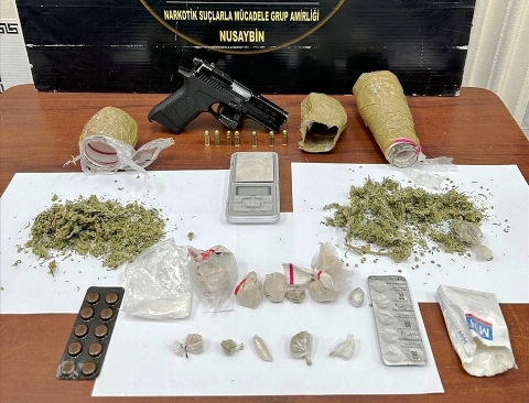 Üzerinde ve evinde uyuşturucu madde bulunan zanlı tutuklandı