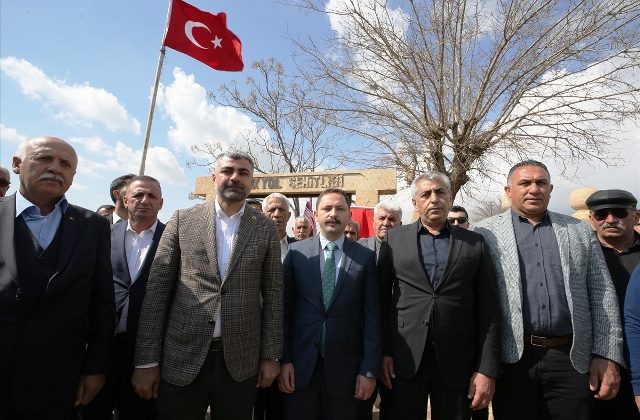 PKK’lı teröristlerce 37 yıl önce şehit edilen 8 kişi anıldı