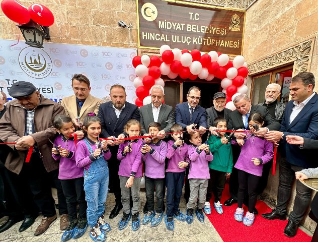 Midyat Belediye Başkanı Veysi Şahin, merhum Gazeteci- Yazar Hıncal Uluç