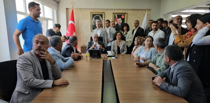 Türk ve Demir göreve başladı