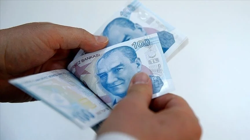 Çalışma ve Sosyal Güvenlik Bakanı Vedat Işıkhan, engelli ve eski