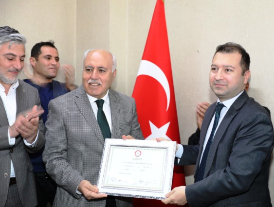 Hafta sonu yapılan seçimlerde Yeşilli Belediye Başkanlığının yeni dönemi için