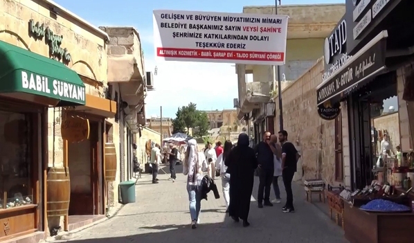 Midyat Belediye Başkanı Veysi Şahin’e, ilçede yapılan çalışma ve turizme