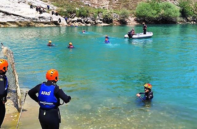 AFAD’dan su üstü arama kurtarma eğitimi