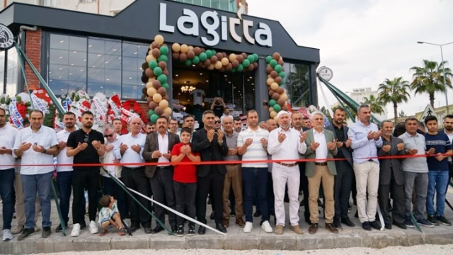 Lagitta Cafe’ye görkemli açılış