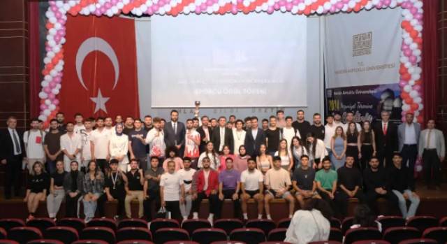 MAÜ’de Sporcu Öğrenciler Ödüllendirildi