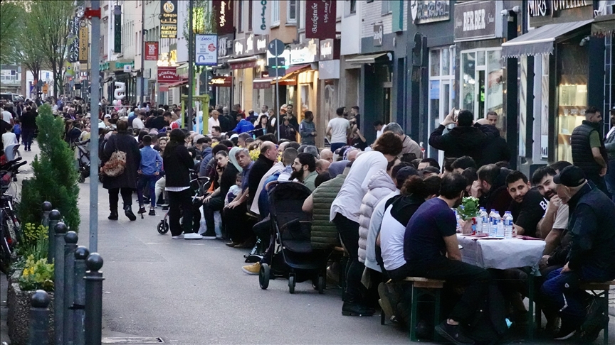 Yurt dışında 7,5 milyon Türk vatandaşı yaşarken, bunun yaklaşık 6,5