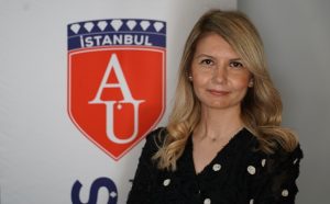 Altınbaş Üniversitesi Psikoloji Bölümünden Klinik Psikolog Dr. Öğr. Üyesi Esra