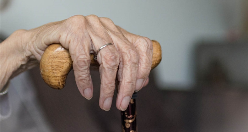 Araştırma: Yaşlılarda uzun süreli yalnızlık felç riskini artırabilir