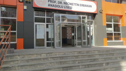 Prof. Dr. Necmettin Erbakan Anadolu Lisesi müdürleri Hedekoğlu’nu geri istiyor.