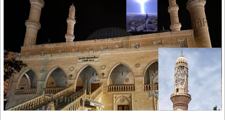 Caminin minaresine yıldırım isabet etti