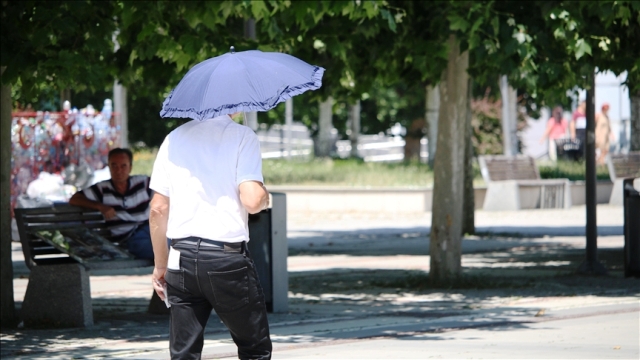 Sağlık Bakanlığı, hipertansiyon ve kalp-damar hastalarına, aşırı sıcak havalarda mecbur