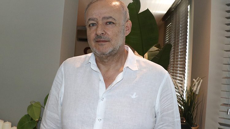 Yazın akciğer embolisi ve kalp krizi riskine karşı sıvı tüketiminin artırılması öneriliyor