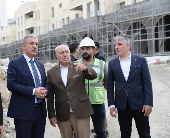 Yeşilli İlçe Belediye Başkanı Hayrettin Demir, Mardin’de gazetecilerle bir araya