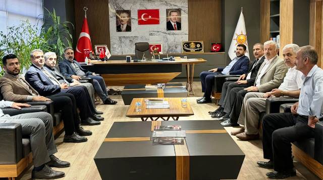 Rektör Özcoşar’dan Başkan Uncu’ya Ziyaret 