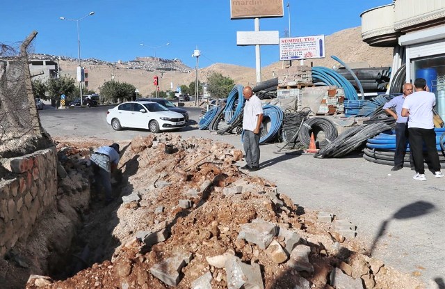 İstasyon Mahallesi içme suyu şebekesi yenilendi