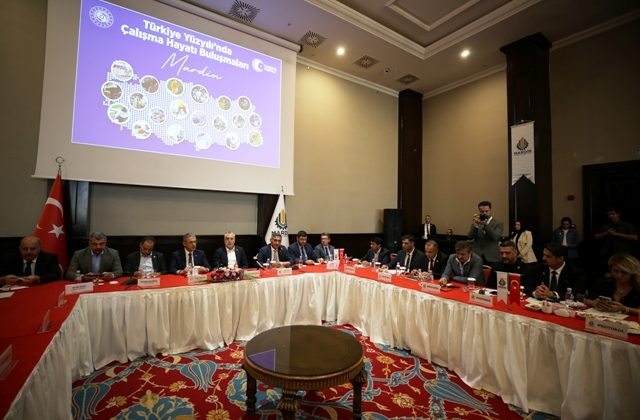 Bakan Işıkhan, “Mardin İş Dünyası İstişare Toplantısı”na katıldı