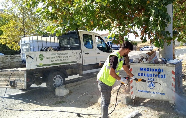 Mazıdağı’da Çöp Konteynerleri Temizlendi