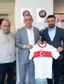 Mardin 1969 Spor Kulüp Başkanı Aşar’dan, TFF Başkanı Hacıosmanoğlu’na ziyaret 