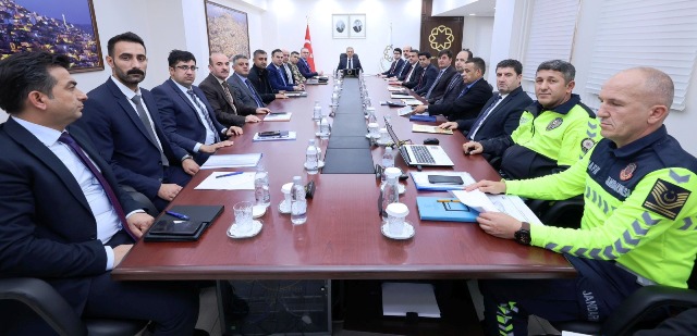 Mardin’de “Kış Mevsimi Trafik Tedbirleri” Toplantısı Gerçekleştirildi