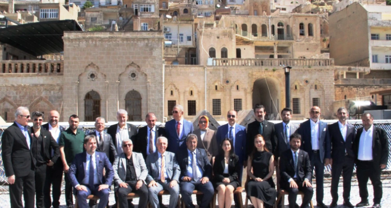 Mardinli iş insanları Mardin’de buluştu