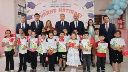 Öğrencilerin karne heyecanı