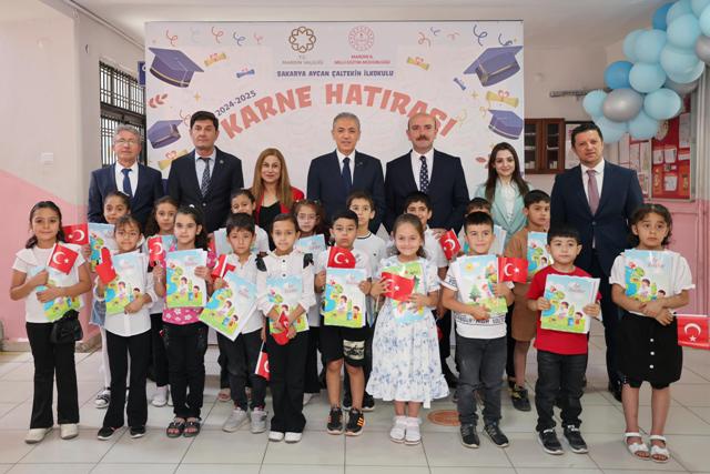 Mardin’de 2024-2025 eğitim öğretim yılının sona ermesiyle karne dağıtım töreni