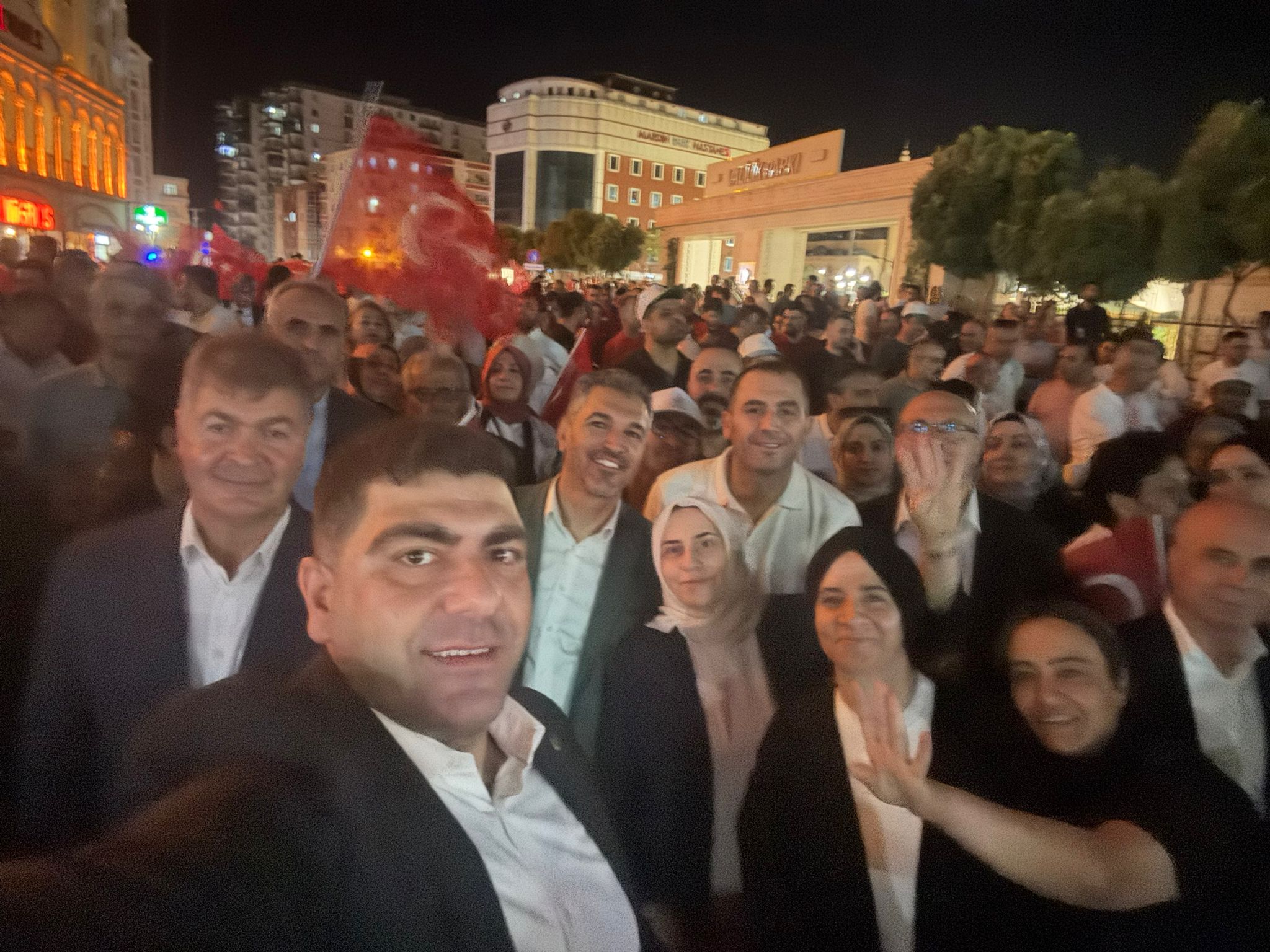 AK Parti Mardin İl Başkanı Mehmet Uncu’nun koordinasyonunda 15 Temmuz