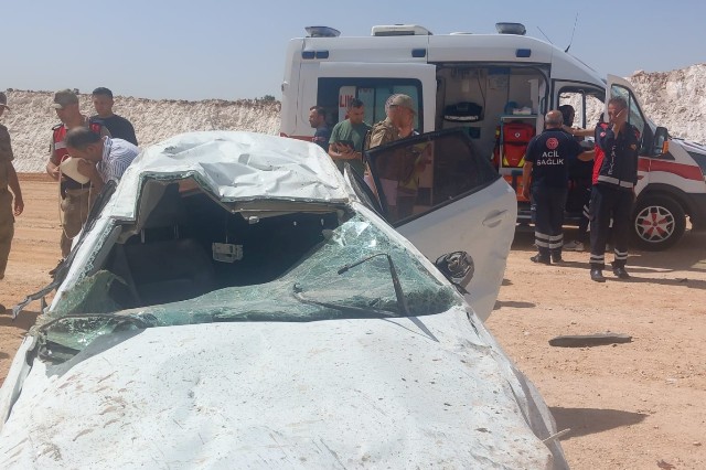 Mardin’in Ömerli ilçesinde kontrolden çıkan otomobilin şarampole yuvarlanması sonucu bir