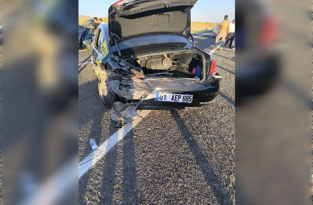 İki otomobil çarpıştı: 3’ü çocuk 7 yaralı