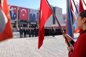 Mardin’de her yıl coşkuyla kutlanan “21 Kasım Mardin’in Onur Günü”