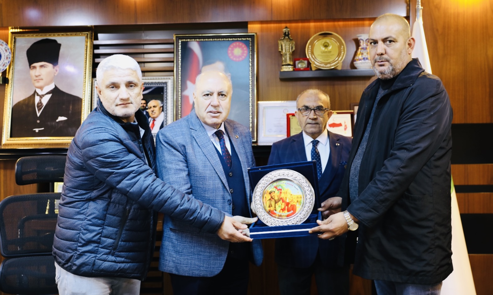 Kentsel Dönüşüm ve Kiraz Şehri vizyonuyla yükselen Yeşilli’nin, Belediye Başkanı