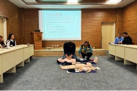 Emniyet Personeline Temel İlk Yardım Eğitimi