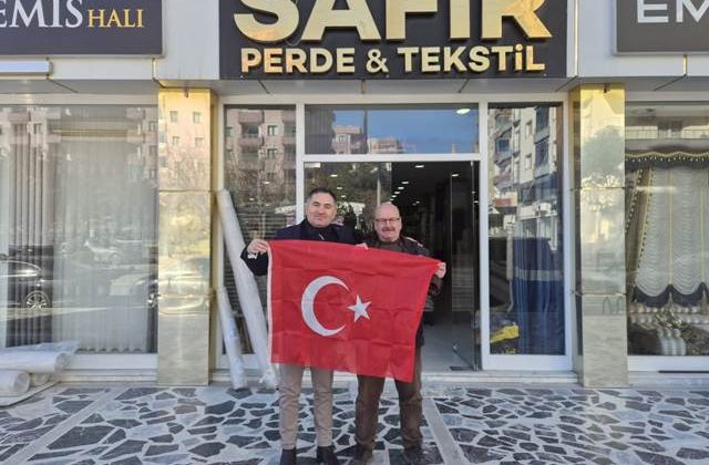 Bayrak Saldırısına Sert Tepki