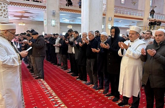 Mardin’de Ebu Ubeyde İçin Dua ve Gıyabi Cenaze Namazı