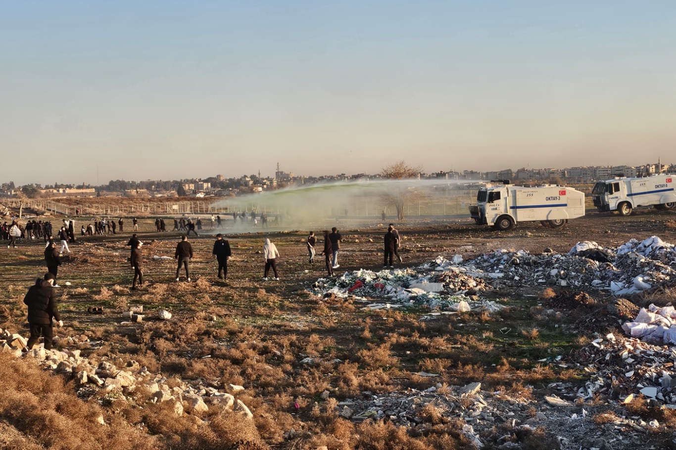 Mardin Nusaybin–Kamışlı sınır hattında, Suriye’de yaşanan çatışmaları bahane eden bir
