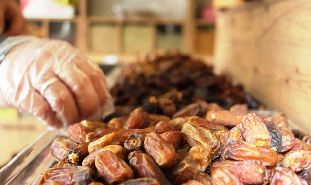 Ramazanda hurma alırken boykota dikkat