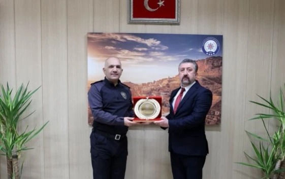 Emniyet Müdürü Tecimer’den Vefa ve Teşekkür Plaketi