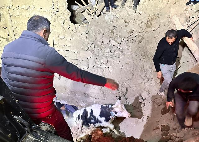 Mardin’in Savur ilçesine bağlı Soylu Mahallesi’nde etkili olan aşırı yağışlar