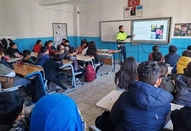 Öğrencilere Trafik Güvenliği Eğitimi