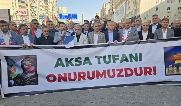 MARDİN STK PLATFORMU’NDAN GAZZE İÇİN ORTAK SES: BASIN AÇIKLAMASI 5 DİLDE OKUNDU